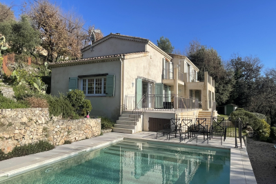 House for sale in TOURRETTES-SUR-LOUP  - 7 rooms - 180 m&sup2; 
