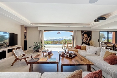 House for sale 250 m2