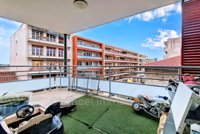 Apartment for sale in ST-LAURENT-DU-VAR  - 3 rooms - 65 m&sup2; 