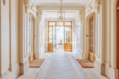 Appartement &agrave; vendre champ de mars paris 7eme 