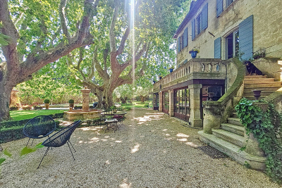 Maison &agrave; vendre &agrave; AVIGNON  - 9 pi&egrave;ces - 330 m&sup2; 