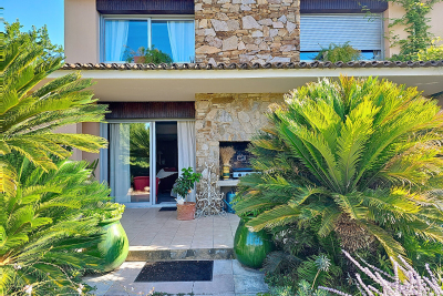Maison &agrave; vendre &agrave; AVIGNON  - 6 pi&egrave;ces - 256 m&sup2; 