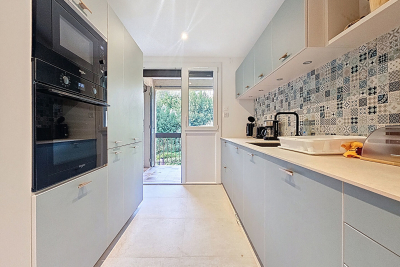 Appartement &agrave; vendre &agrave; VILLENEUVE-LÈS-AVIGNON  - 3 pi&egrave;ces - 79 m&sup2; 