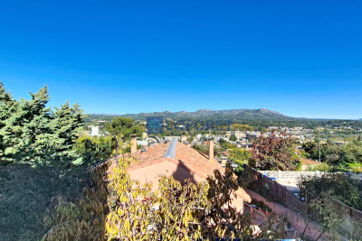 Maison &agrave; vendre &agrave; MARSEILLE 11EME Vaufreges-Leon Lachamp - 5 pi&egrave;ces - 120 m&sup2; 