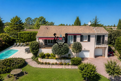 Maison &agrave; vendre &agrave; ROQUEBRUNE-SUR-ARGENS  - 5 pi&egrave;ces - 139 m&sup2; 