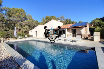 Maison &agrave; vendre &agrave; ROQUEBRUNE-SUR-ARGENS  - 5 pi&egrave;ces - 144 m&sup2; 