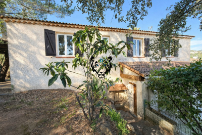 Maison &agrave; vendre &agrave; ROQUEBRUNE-SUR-ARGENS  - 6 pi&egrave;ces - 161 m&sup2; 