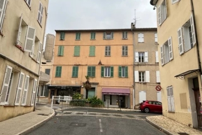 Commerce &agrave; louer &agrave; COGOLIN   - 42 m&sup2; 