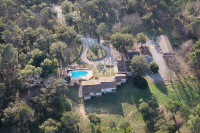 Maison &agrave; vendre villa pied dans l eau 