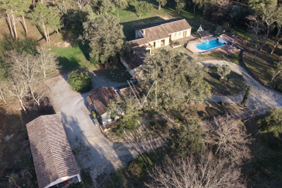 Maison &agrave; vendre &agrave; LE PLAN-DE-LA-TOUR  - 8 pi&egrave;ces - 200 m&sup2; 