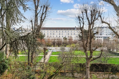 Appartement &agrave; vendre &agrave; PARIS 7EME Gros Caillou - 5 pi&egrave;ces - 137 m&sup2; 
