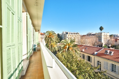 Appartement à vendre carre mer nice