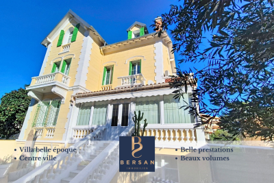 Maison &agrave; vendre &agrave; ST-RAPHAËL  - 8 pi&egrave;ces - 240 m&sup2; 