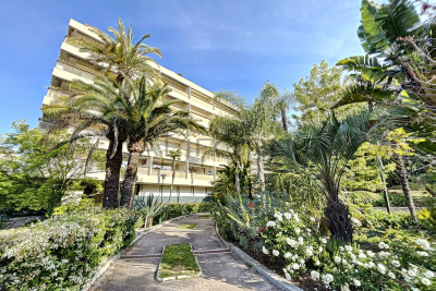Appartement &agrave; louer &agrave; CANNES  - 3 pi&egrave;ces - 83 m&sup2; 