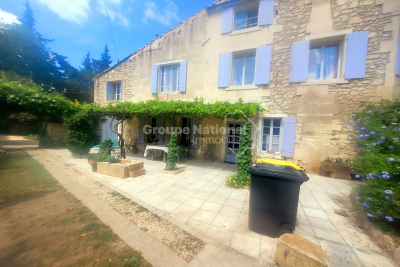 Maison &agrave; vendre &agrave; FONTVIEILLE  - 6 pi&egrave;ces - 250 m&sup2; 