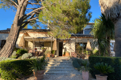 Maison &agrave; vendre &agrave; BEAUCAIRE  - 6 pi&egrave;ces - 230 m&sup2; 