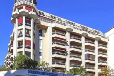 Parking/Garage for sale in NICE Jean Medecin - 1 rooms - 14 m&sup2; 
