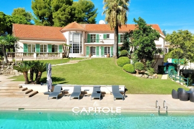 Maison &agrave; vendre &agrave; ANTIBES  - 16 pi&egrave;ces - 620 m&sup2; 