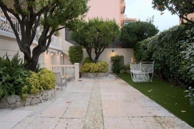 Apartment for sale in BEAULIEU-SUR-MER  - 6 rooms - 169 m&sup2; 