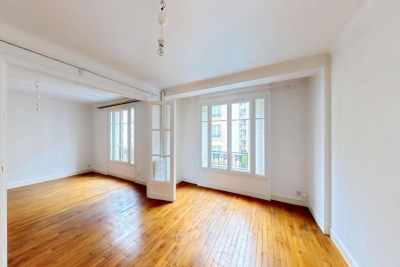 Apartment for sale rue