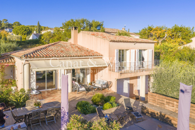 Maison &agrave; vendre &agrave; LA CADIÈRE-D'AZUR  - 5 pi&egrave;ces - 142 m&sup2; 