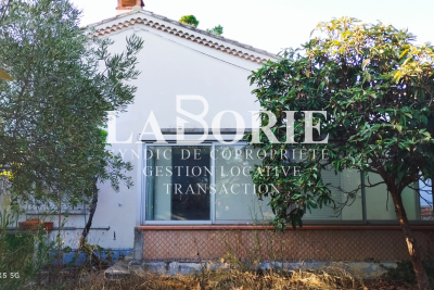 Maison &agrave; louer &agrave; VEDENE  - 3 pi&egrave;ces - 80 m&sup2; 