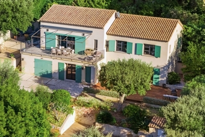 Maison &agrave; vendre &agrave; GASSIN  - 6 pi&egrave;ces - 155 m&sup2; 