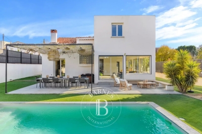 Maison &agrave; vendre &agrave; MARSEILLE 9EME  - 9 pi&egrave;ces - 224 m&sup2; 