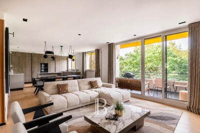 Appartement &agrave; vendre &agrave; NEUILLY SUR SEINE  - 5 pi&egrave;ces - 141 m&sup2; 