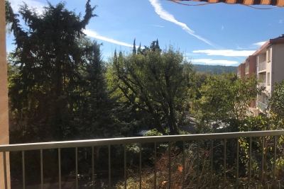 Appartement &agrave; louer &agrave; AIX-EN-PROVENCE  - 4 pi&egrave;ces - 94 m&sup2; 