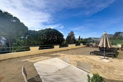 Apartment for sale in CANNES  - 5 rooms - 147 m&sup2; 