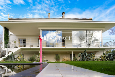 Maison &agrave; vendre &agrave; SAUJON  - 8 pi&egrave;ces - 290 m&sup2; 