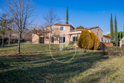 Maison &agrave; vendre &agrave; ST-ROMAIN-EN-VIENNOIS  - 7 pi&egrave;ces - 250 m&sup2; 