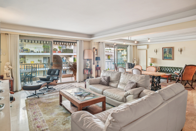 Apartment for sale in CANNES  - 5 rooms - 172 m&sup2; 