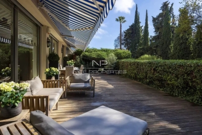 Apartment for sale in NICE Cimiez - 4 rooms - 246 m&sup2; 