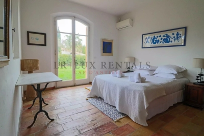 Villa à Antibes &agrave; louer à partir de 35 000 € / semaine, Photo 14