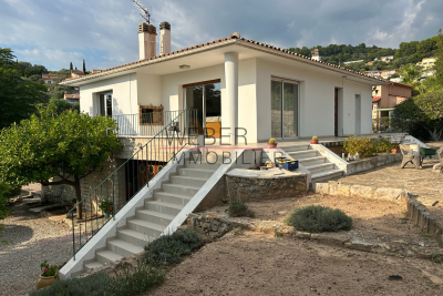 Maison &agrave; vendre &agrave; OLLIOULES  - 7 pi&egrave;ces - 163 m&sup2; 