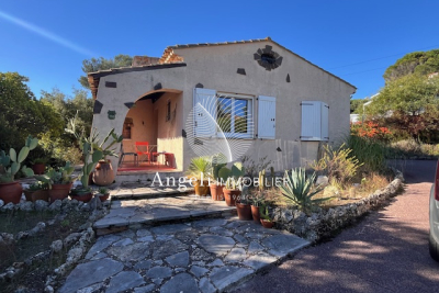 House for sale in ST-AYGULF  - 3 rooms - 75 m&sup2; 