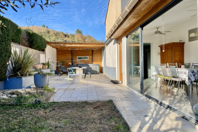 Maison &agrave; vendre &agrave; ST JEAN DE MUZOLS  - 7 pi&egrave;ces - 130 m&sup2; 