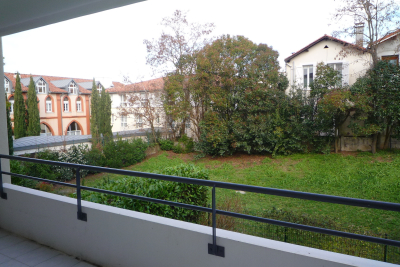 Appartement &agrave; louer &agrave; TOULOUSE  - 2 pi&egrave;ces - 48 m&sup2; 