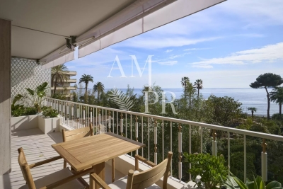 Apartment for sale in CANNES  - 4 rooms - 100 m&sup2; 