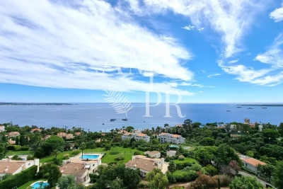 Apartment for sale in CANNES  - 3 rooms - 121 m&sup2; 