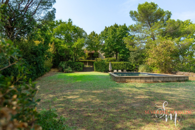 Maison &agrave; vendre &agrave; UZÈS  - 7 pi&egrave;ces - 246 m&sup2; 