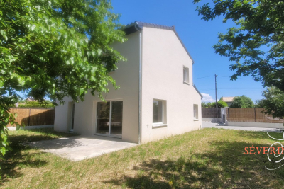 Maison &agrave; vendre &agrave; ROMANS-SUR-ISÈRE  - 6 pi&egrave;ces - 110 m&sup2; 