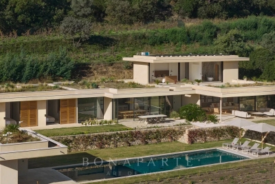 House for sale in real estate RAMATUELLE  - 7 rooms - 670 m&sup2; 