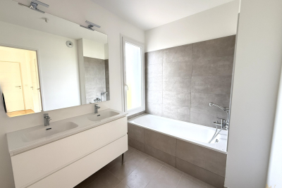 Appartement &agrave; vendre &agrave; COGOLIN  - 3 pi&egrave;ces - 62 m&sup2; 
