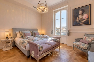 Villa à Beaulieu-sur-Mer &agrave; louer à partir de 25 000 € / semaine, Photo 17
