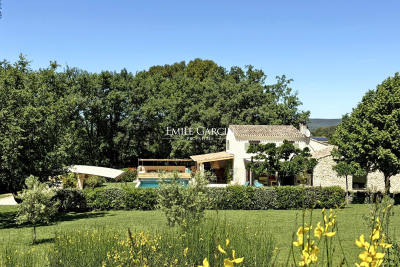Maison &agrave; vendre &agrave; AIX-EN-PROVENCE  - 6 pi&egrave;ces - 194 m&sup2; 