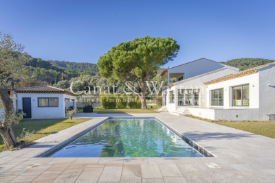 Maison &agrave; vendre &agrave; SOLLIÈS-PONT  - 6 pi&egrave;ces - 201 m&sup2; 