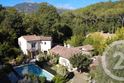 Maison &agrave; vendre &agrave; ROQUEFORT-LES-PINS  - 5 pi&egrave;ces - 176 m&sup2; 
